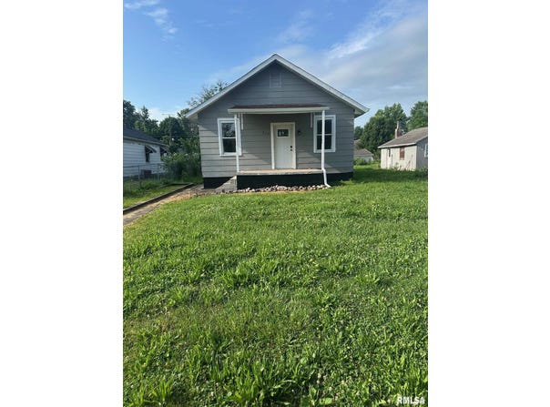 319 WALNUT Street, Kincaid, IL 62540