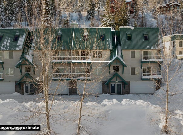 107 Cornice Ct, Sandpoint, ID 83864