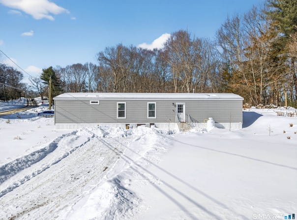 59 Kings Highway, Ledyard, CT 06335