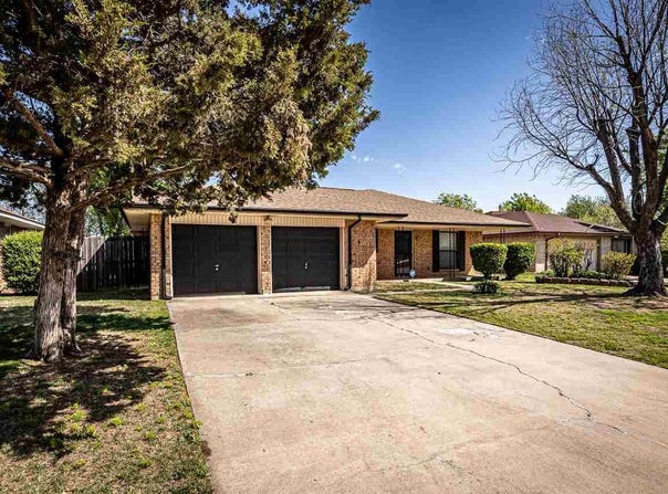 7003 NW Taylor Ave, Lawton, OK 73505