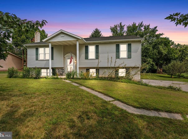 21 LONGSTREET DRIVE, EAST BERLIN, PA 17316