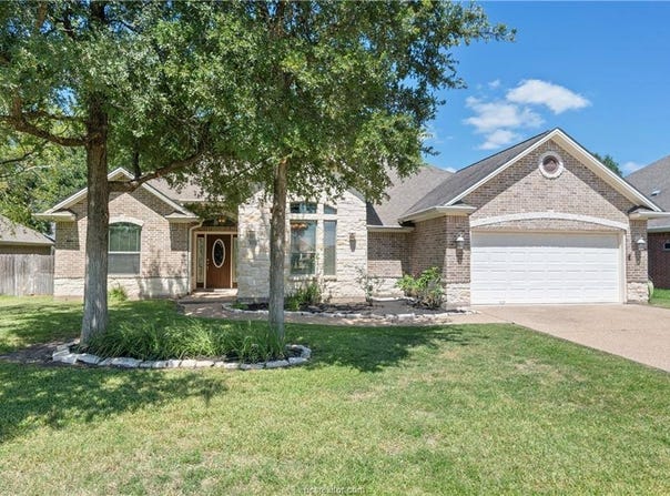 3711 Bridle Court, College Station, TX 77845