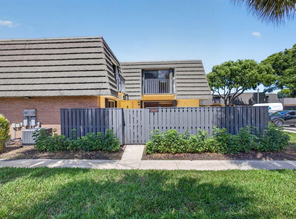 3501 35th Way, West Palm Beach, FL 33407