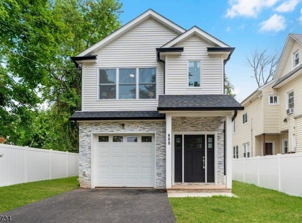 409 John St, Plainfield City, NJ 07060-2028