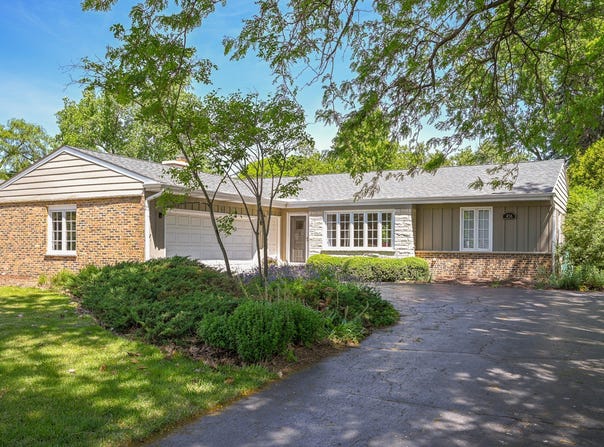 456 Fairview Avenue, Glen Ellyn, IL 60137
