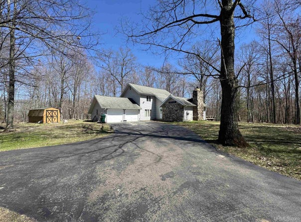 1100 Michigan, Kingsford, MI 49802