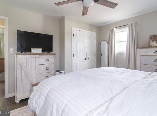 30 ROCK ROYAL ROAD, HAMILTON, NJ 08620