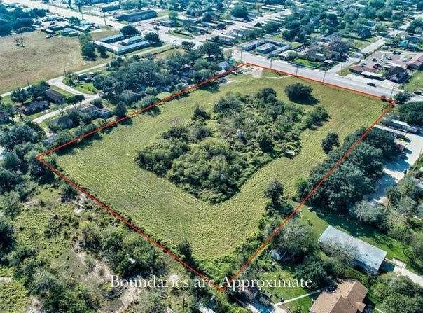 900 N Johnson Street, Alice, TX 78332