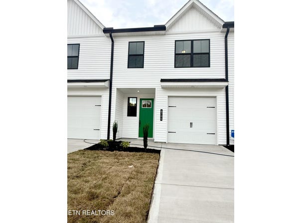 8706 Chapman Trace Way, Knoxville, TN 37920
