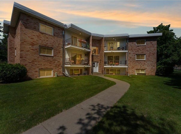1150 Dellwood Street S, Cambridge, MN 55008