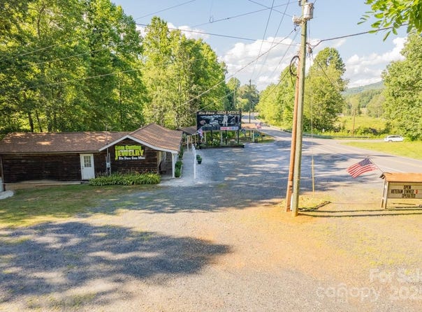 14622 226 Highway, Spruce Pine, NC 28777