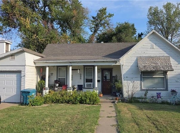 124 Main Street, Osawatomie, KS 66064