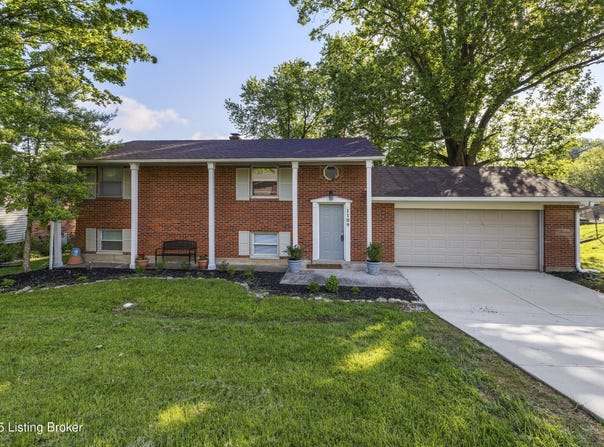 1109 Crestview Way, Goshen, KY 40026