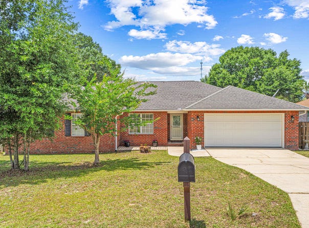 138 Conquest Avenue, Crestview, FL 32536