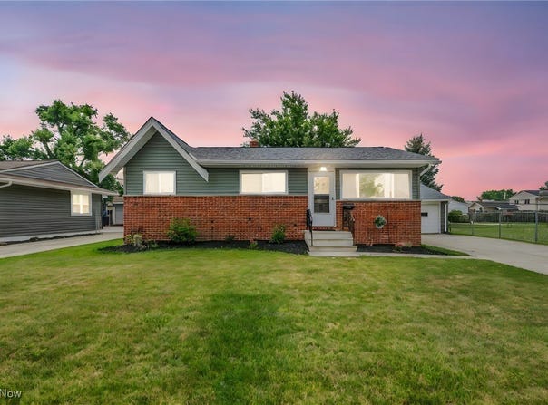 15025 Holland Road, Brook Park, OH 44142