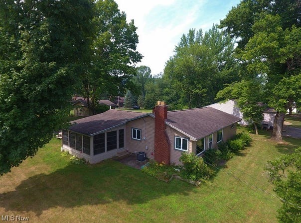 6120 Vale View Drive SW, Sherrodsville, OH 44675