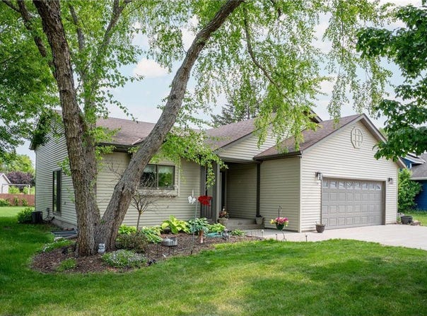 106 4th Avenue NW, Rice, MN 56367