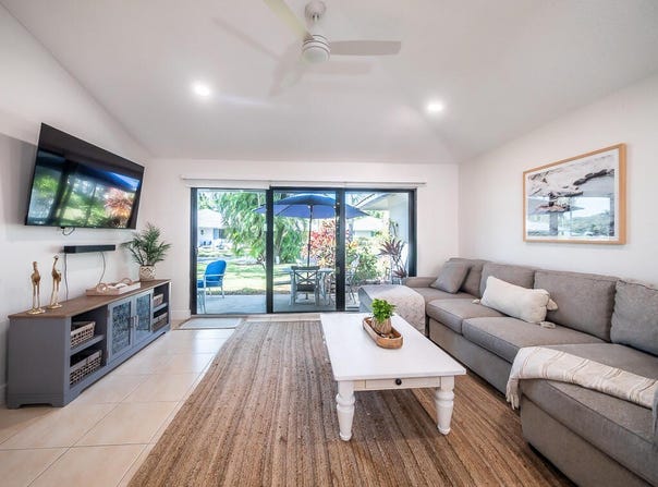 703 Club Drive, Palm Beach Gardens, FL 33418