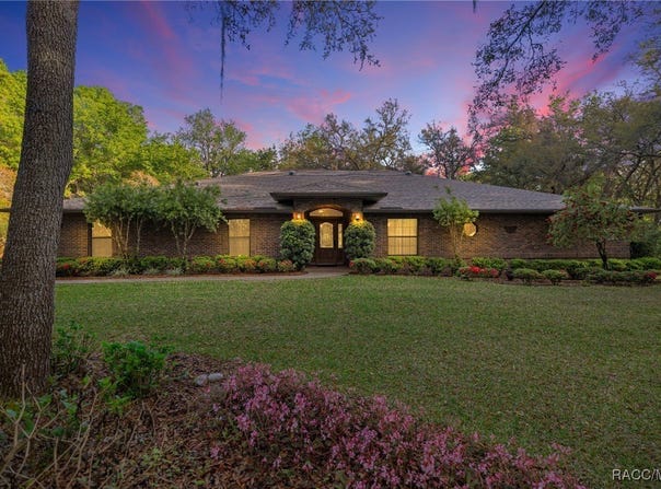5889 NE 43rd Lane Road, Silver Springs, FL 34488
