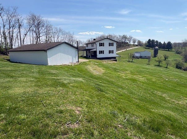 551 Ridge Rd, Centerville, PA 15417