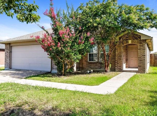 411 Silver Leaf Drive, Fate, TX 75087