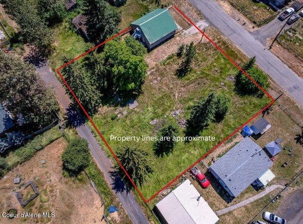 9727 W E St, Worley, ID 83876