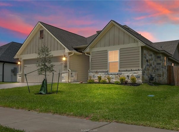 2906 Spector Drive, Bryan, TX 77808