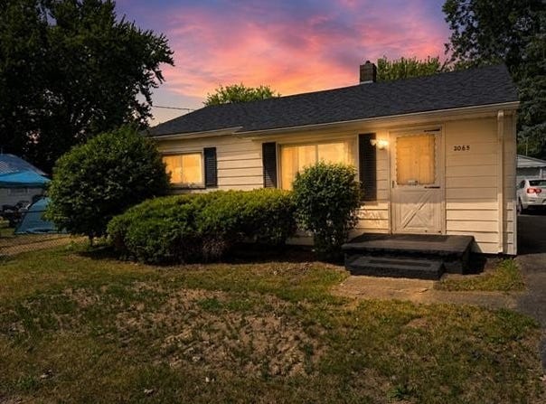 2065 Brady Avenue, Burton, MI 48529