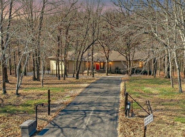 9933 Buckskin Circle, Rogers, AR 72758