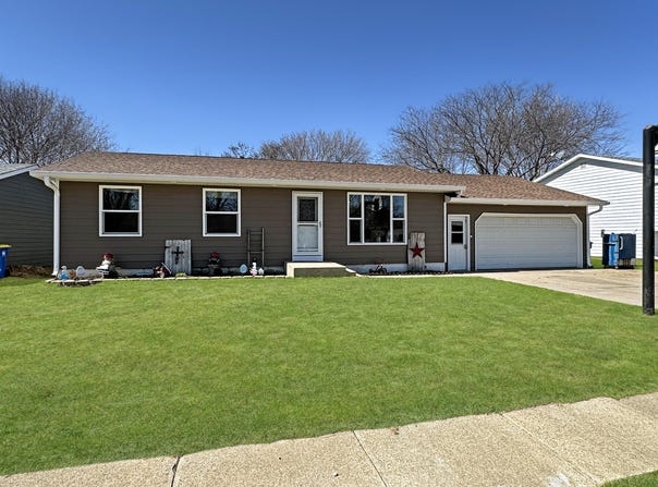 2251 Ohio Ave SW, Huron, SD 57350