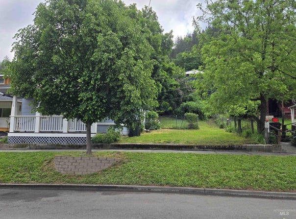 628 Main Street, Orofino, ID 83544