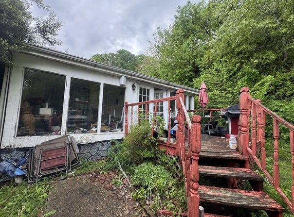 1905 Crescent Rd, Charleston, WV 25302