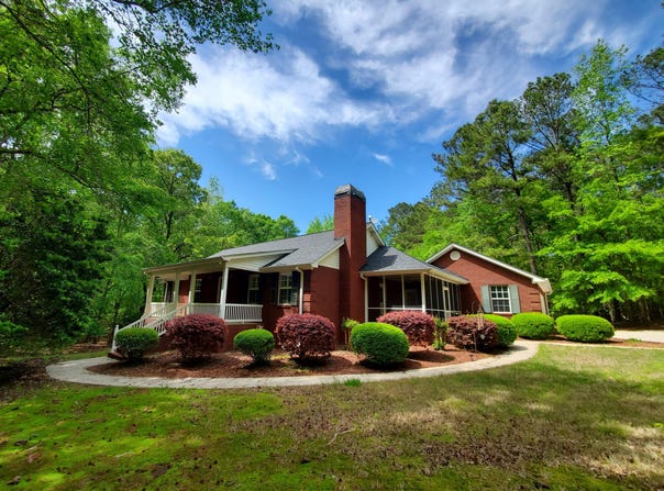 453 Jackson Lake Inn, Jackson, GA 30233