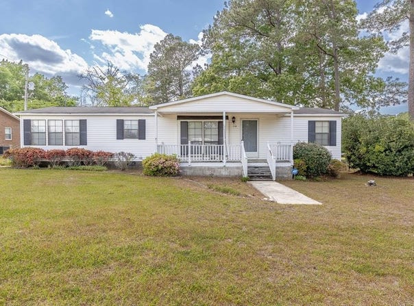 652 Tee Vee Road, Elloree, SC 29047
