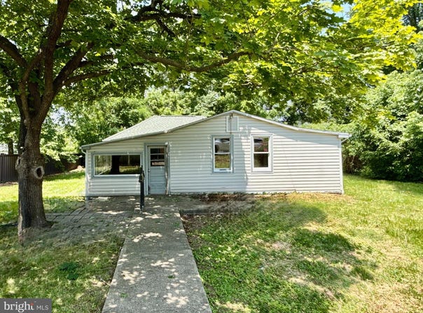 58 BELVIDERE AVENUE, LAMBERTVILLE, NJ 08530