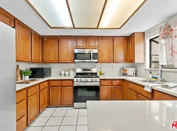 1716 W 146th St, Gardena, CA 90247