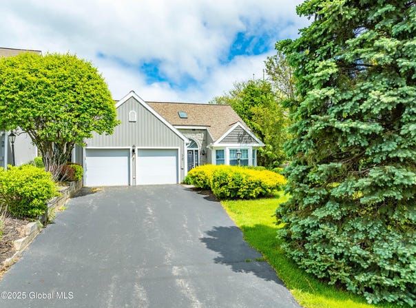 36 Greystone Drive, Guilderland, NY 12186