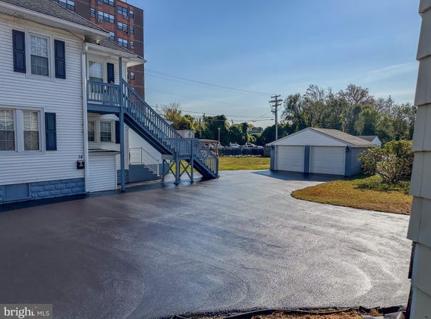 14 RAILROAD AVENUE, PENNS GROVE, NJ 08069