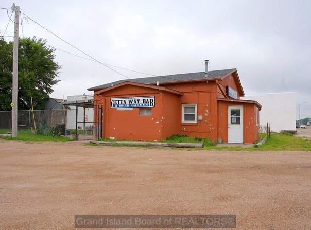 2303 E 2303 E Hwy 30, Grand Island, NE 68801