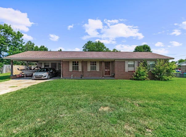 304 Margaret Ave., Petal, MS 39465