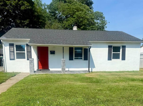 49 MEMORIAL DRIVE, NEW CASTLE, DE 19720
