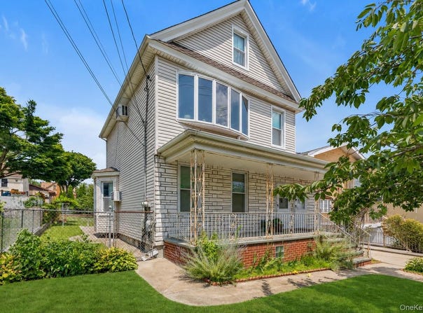 150-35 11th Avenue, Whitestone, NY 11357