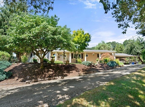 29555 S BEAVERCREEK RD, Mulino, OR 97042