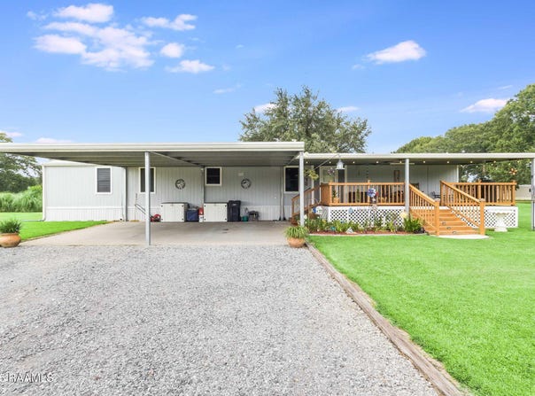 2612 Snapper Road, New Iberia, LA 70560