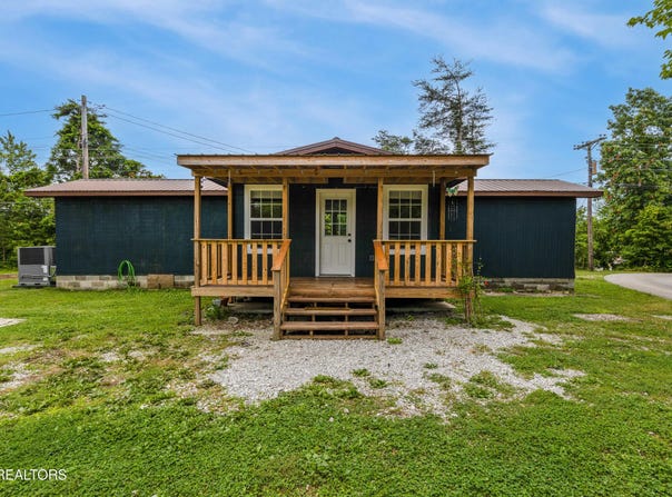 210 Conifer Tr, Winfield, TN 37892