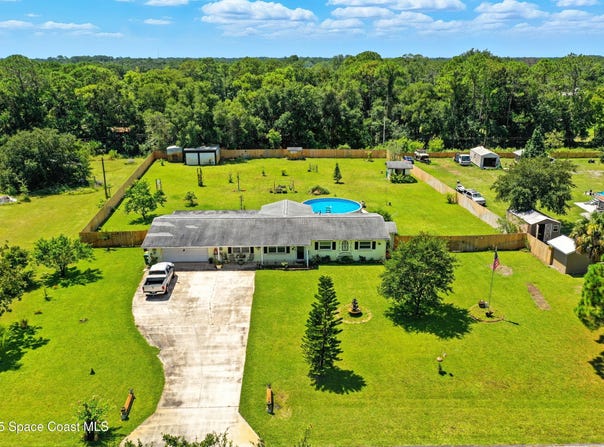 3929 Burkholm Road, Mims, FL 32754