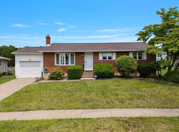 94 Brader Drive, Wilkes Barre, PA 18705