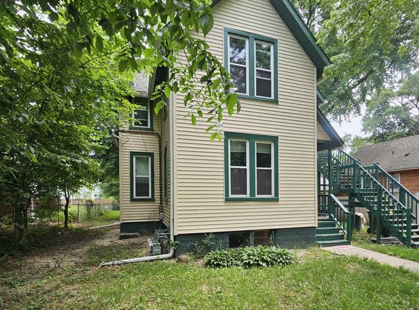 2217 LATHAM, ROCKFORD, IL 61103