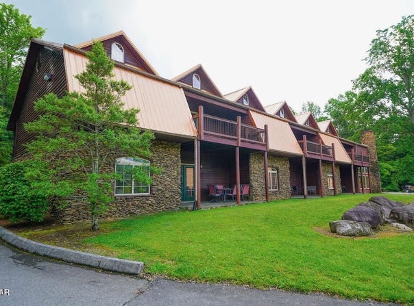 206 Forrest Loop Way, Gatlinburg, TN 37738