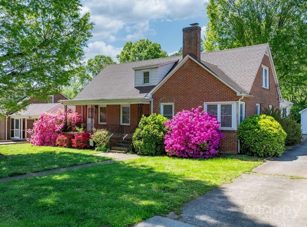 112 S 2nd Avenue, Maiden, NC 28650